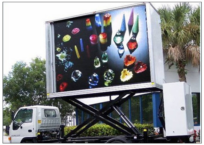 3 Sides Electronic Full Color Outdoor Message Boards ,  DIP346 LED Sdvertising Truck